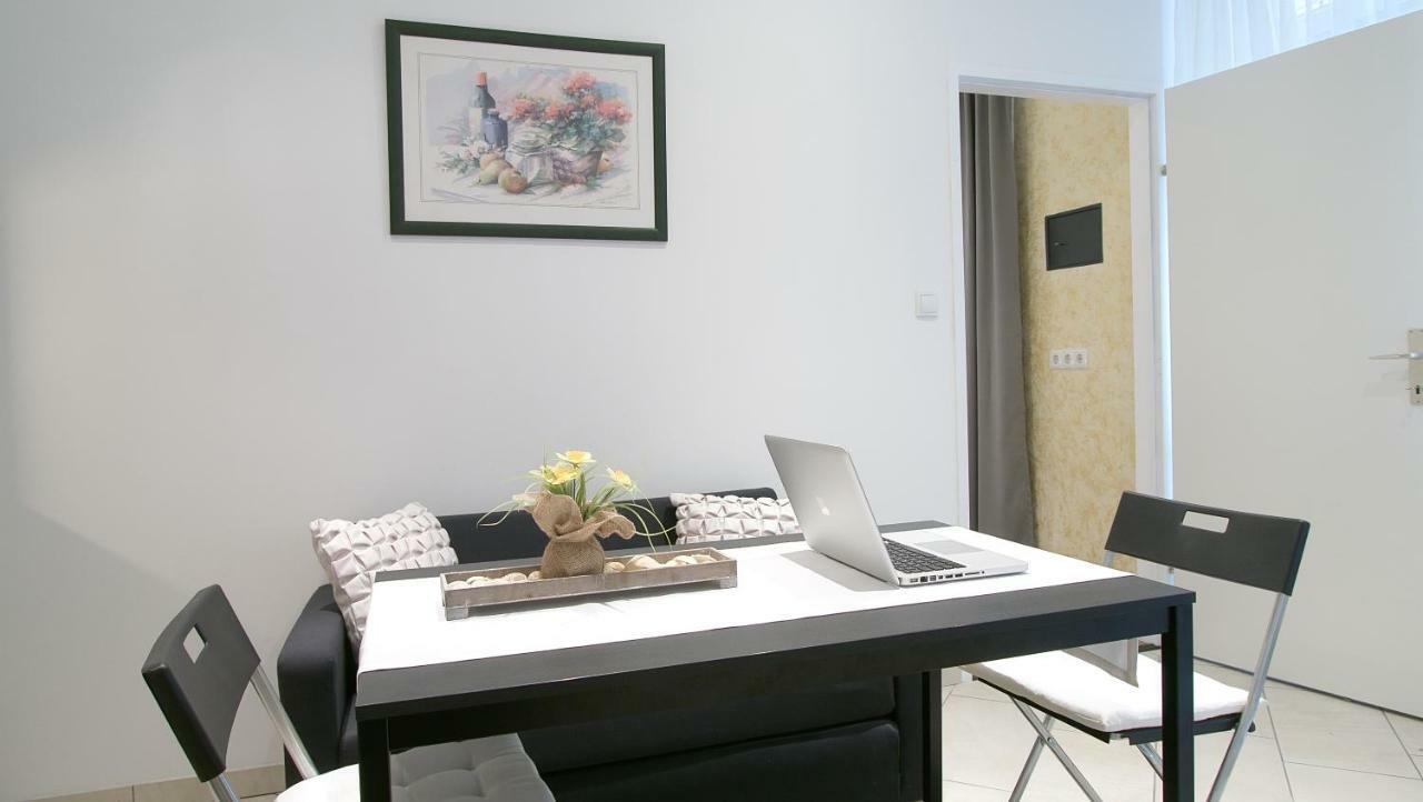 Laguna Apartment Wina Bagian luar foto